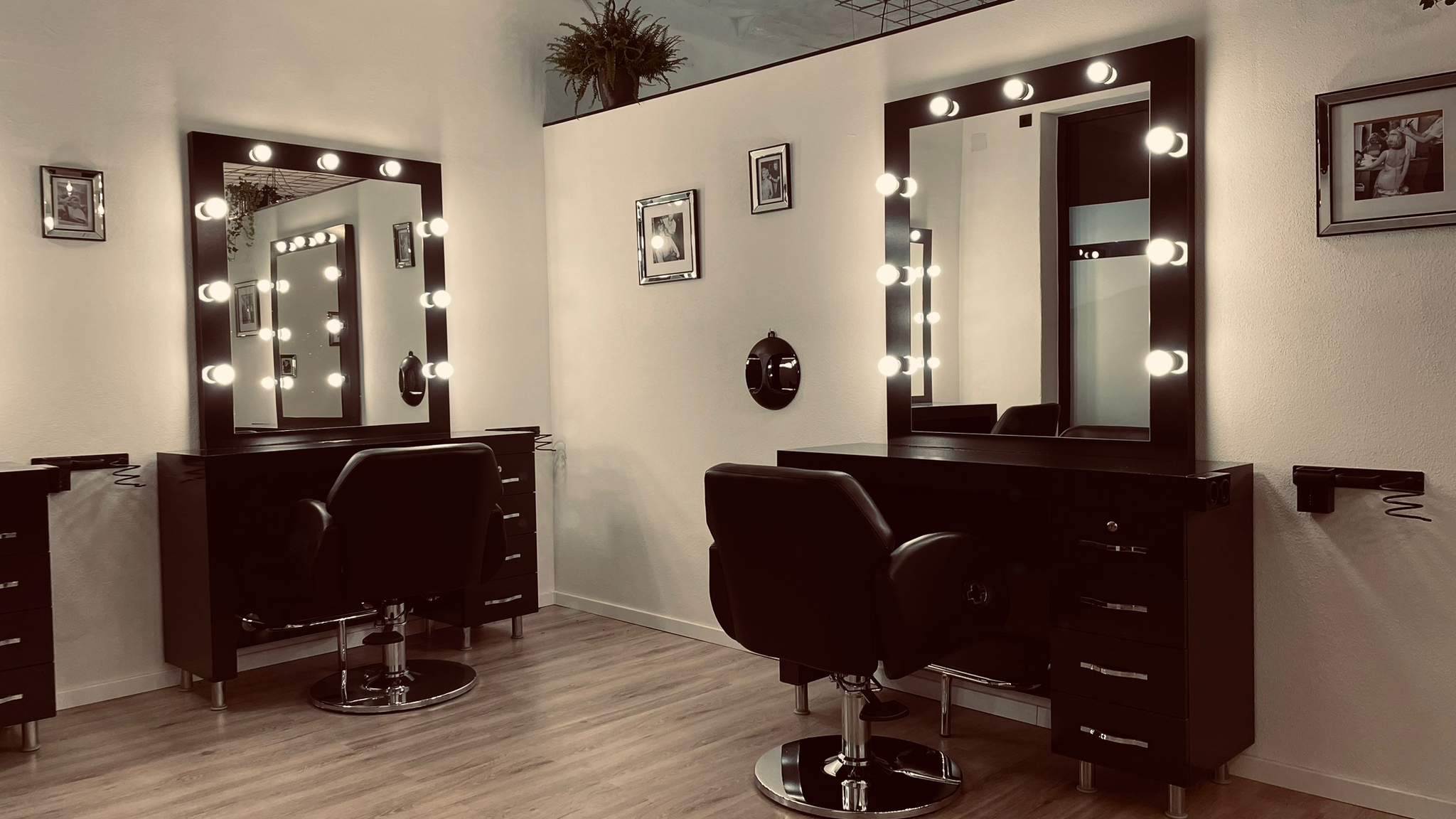 Anna's Hair & Beauty Friseursalon in Reiste